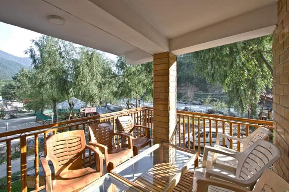 Himalayan Hill Queen Resort, Manali M98160-43400 מראה חיצוני תמונה