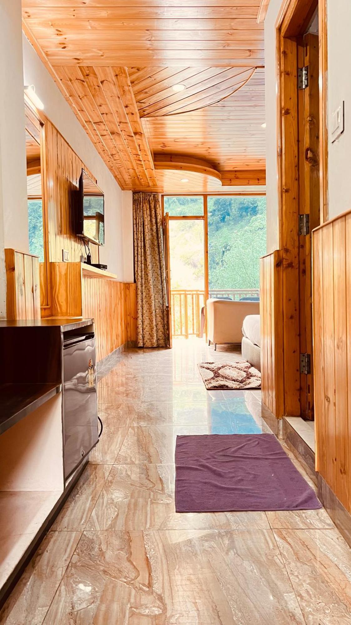 Himalayan Hill Queen Resort, Manali M98160-43400 מראה חיצוני תמונה