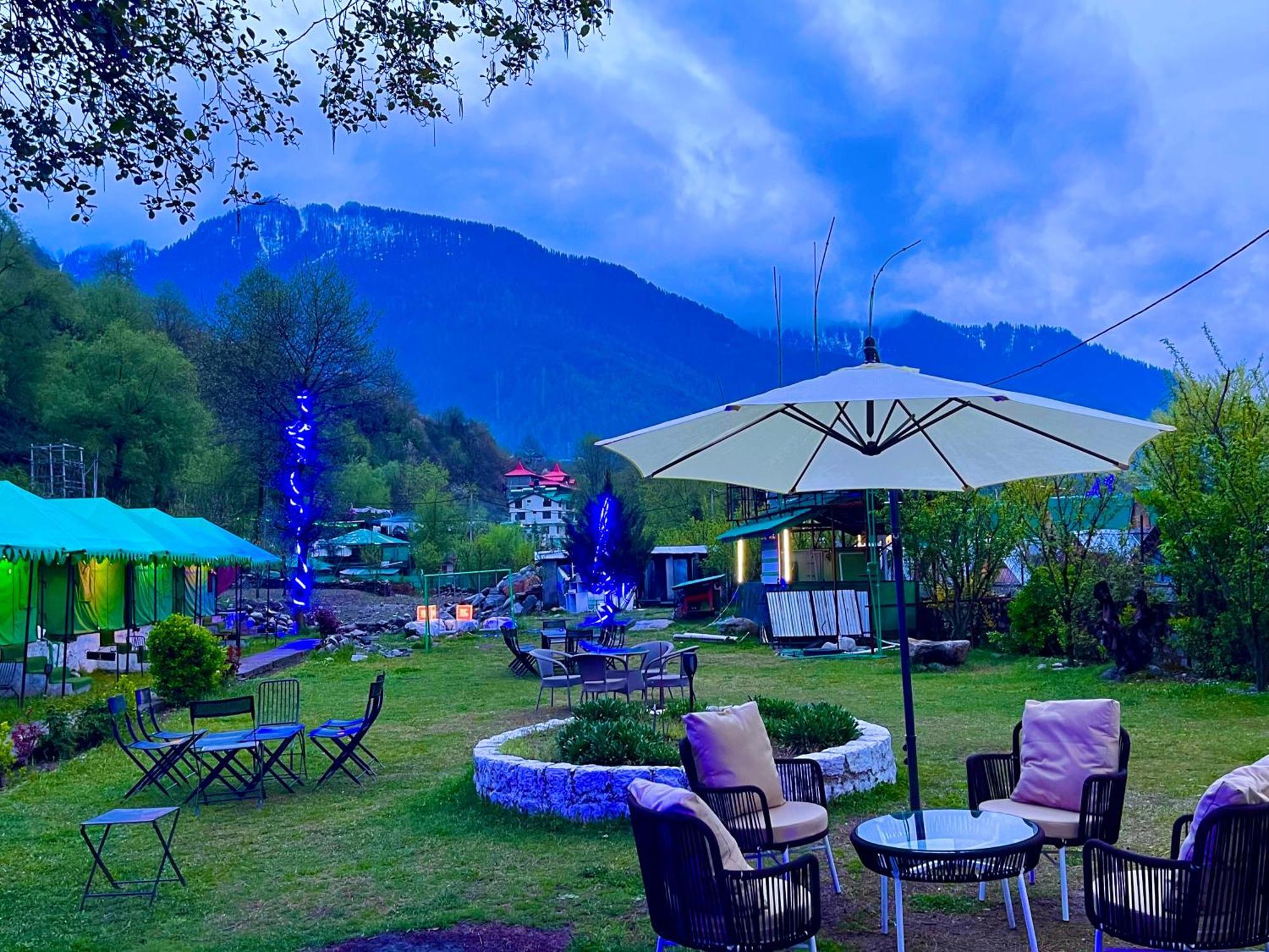 Himalayan Hill Queen Resort, Manali M98160-43400 מראה חיצוני תמונה