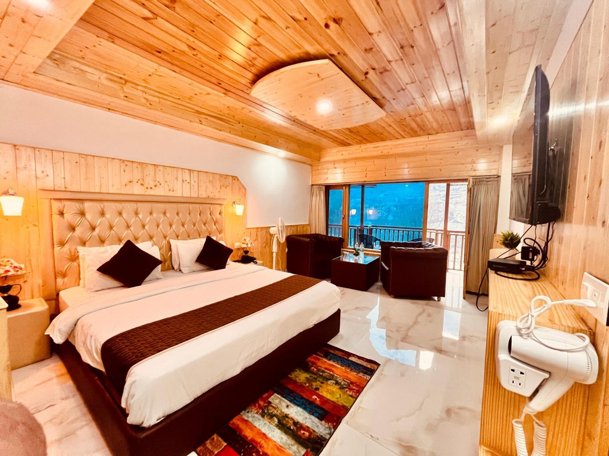 Himalayan Hill Queen Resort, Manali M98160-43400 מראה חיצוני תמונה
