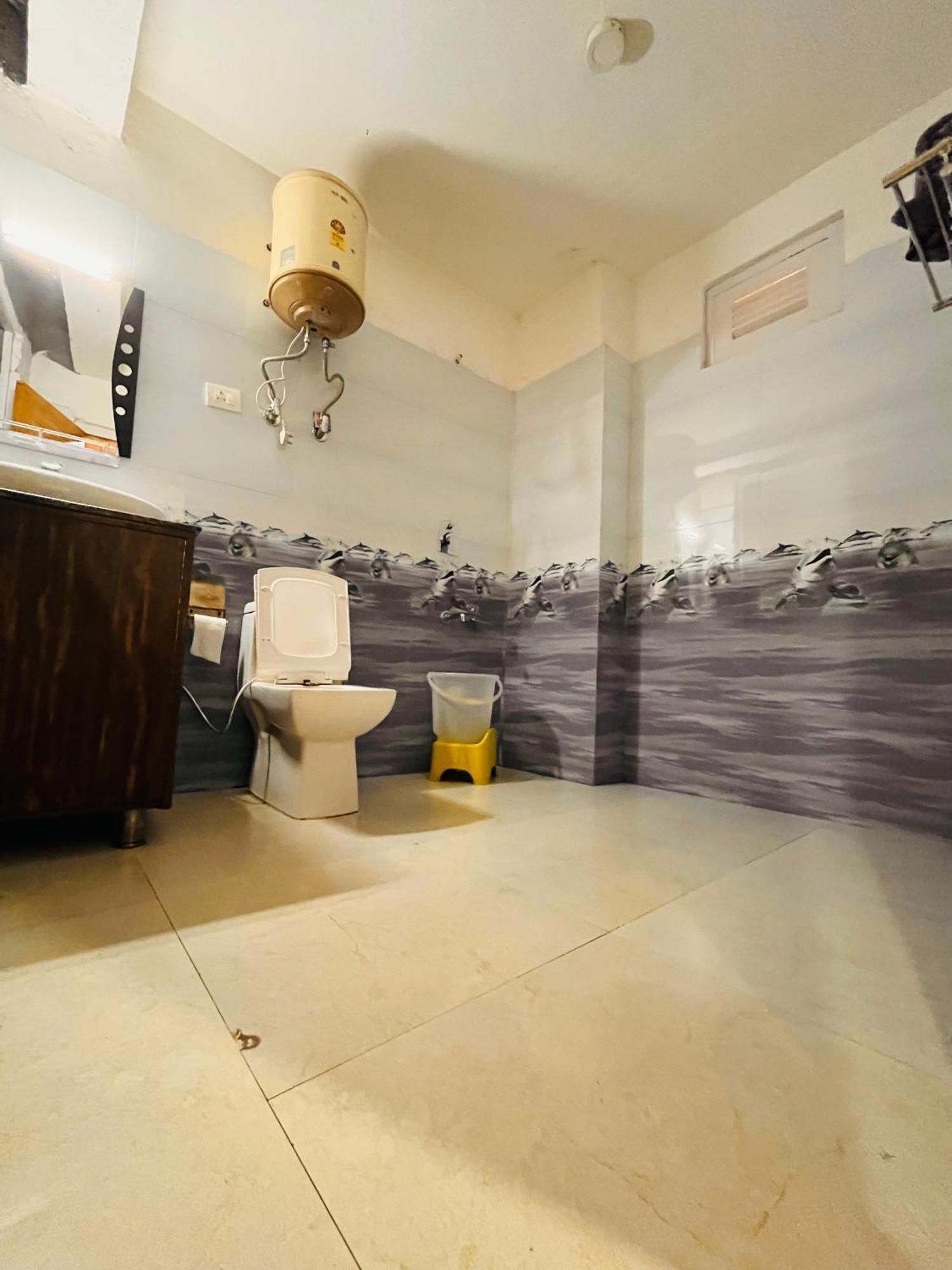 Himalayan Hill Queen Resort, Manali M98160-43400 מראה חיצוני תמונה