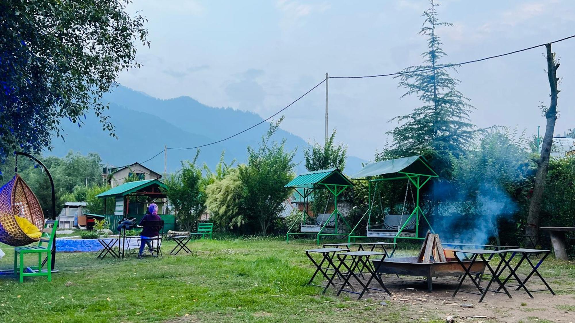 Himalayan Hill Queen Resort, Manali M98160-43400 מראה חיצוני תמונה
