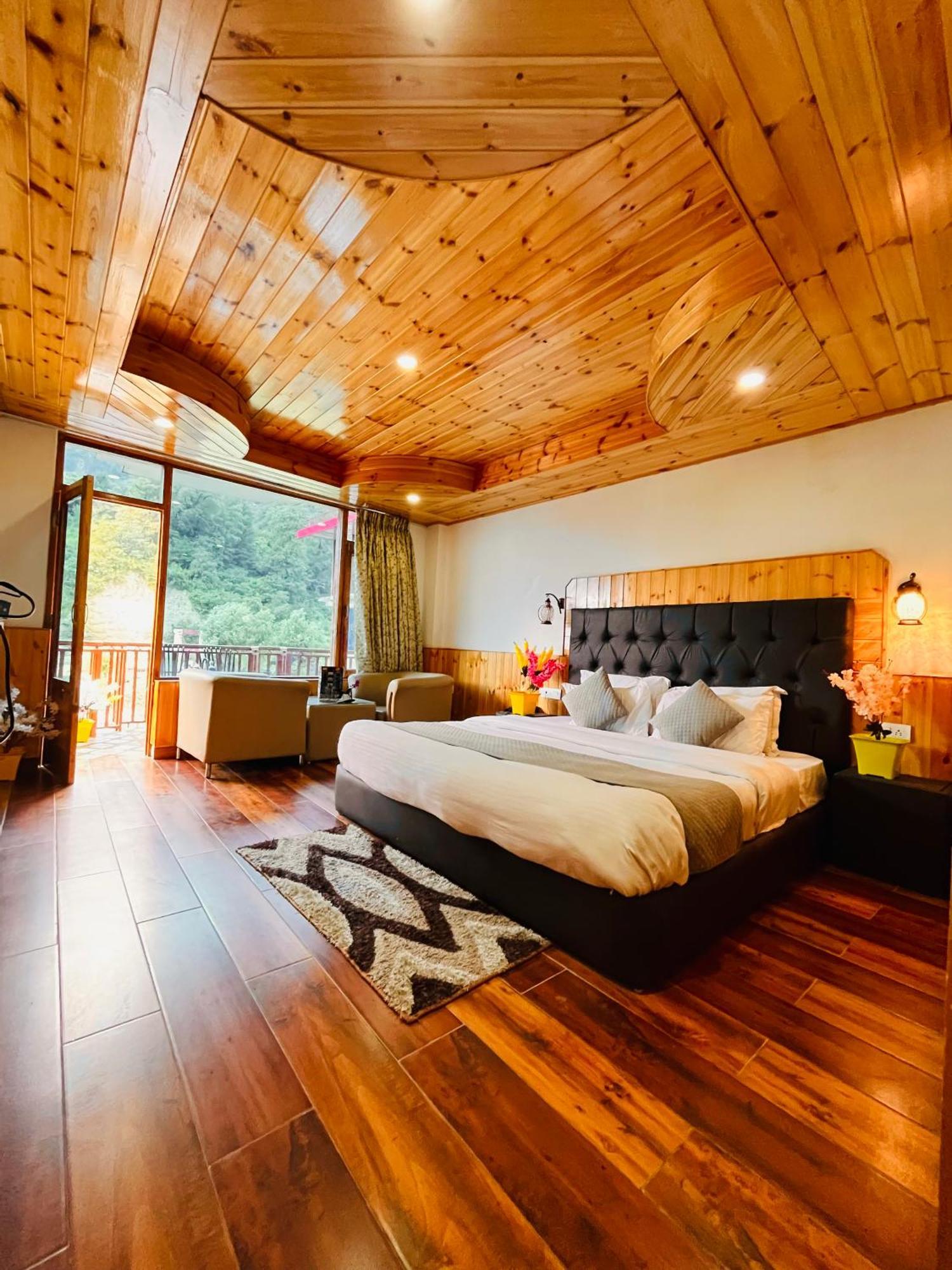 Himalayan Hill Queen Resort, Manali M98160-43400 מראה חיצוני תמונה