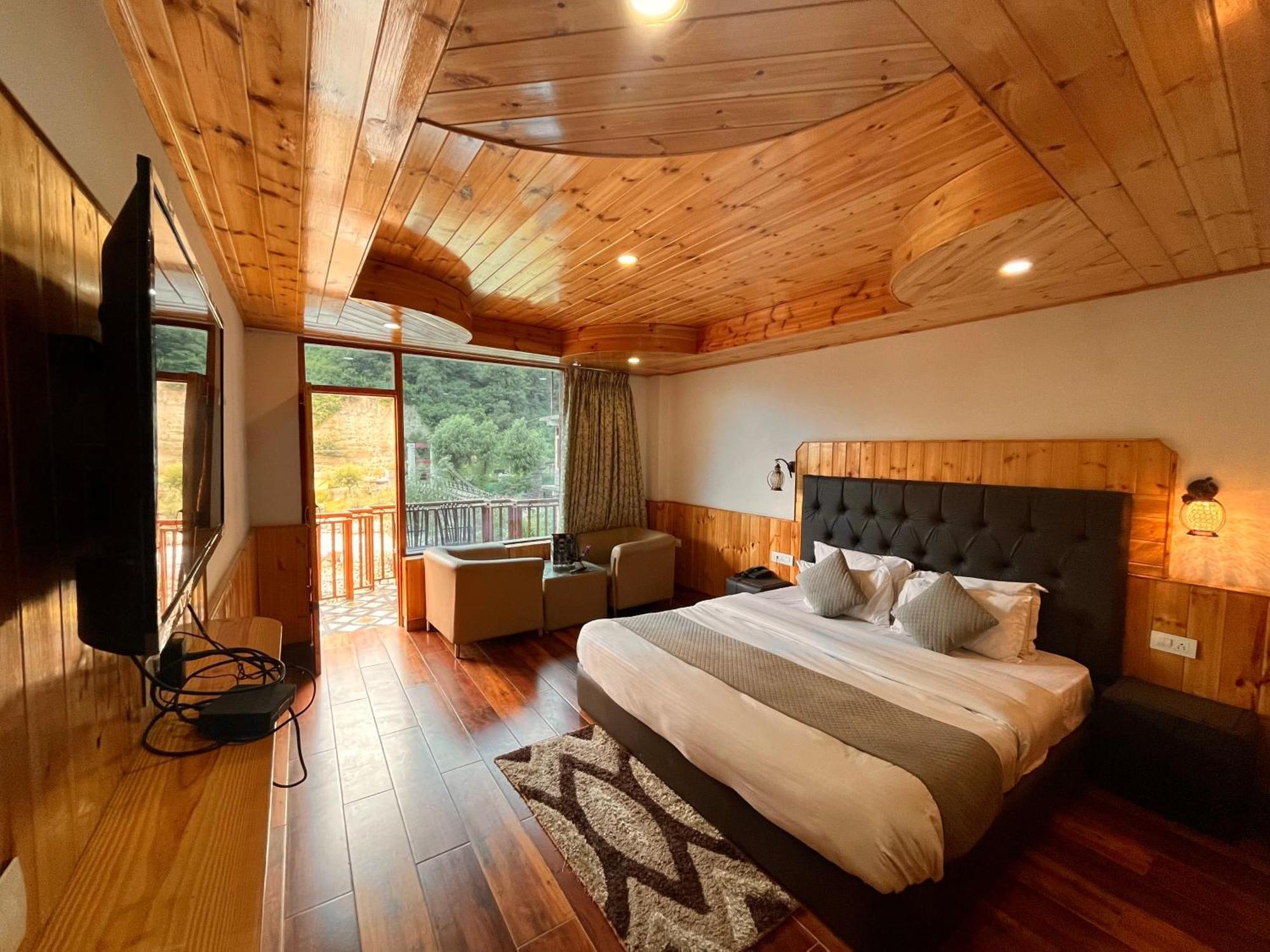 Himalayan Hill Queen Resort, Manali M98160-43400 מראה חיצוני תמונה
