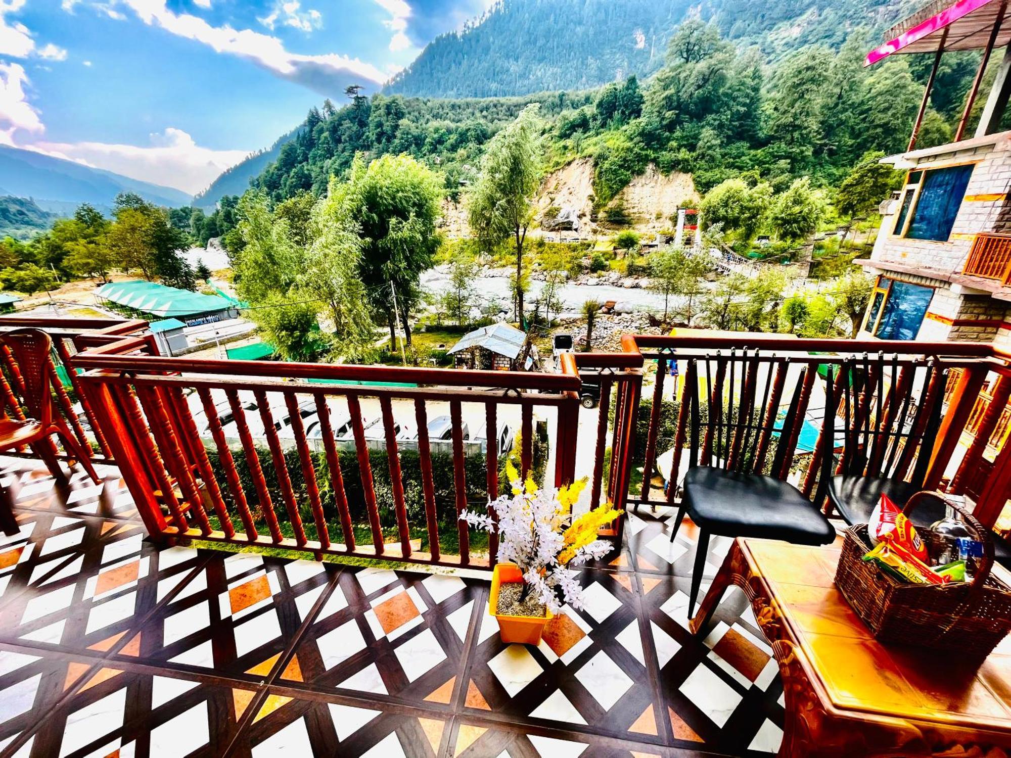 Himalayan Hill Queen Resort, Manali M98160-43400 מראה חיצוני תמונה