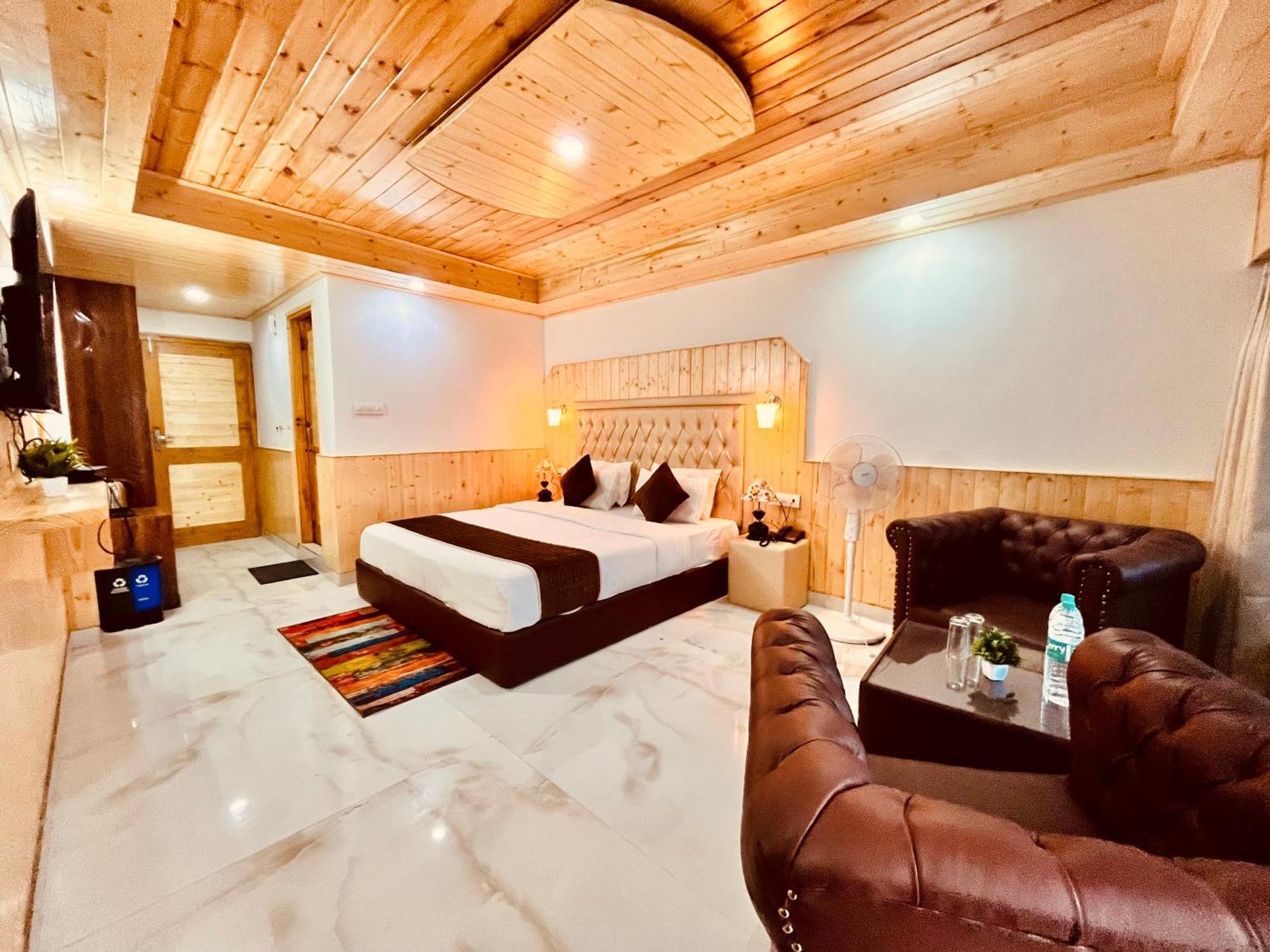 Himalayan Hill Queen Resort, Manali M98160-43400 מראה חיצוני תמונה