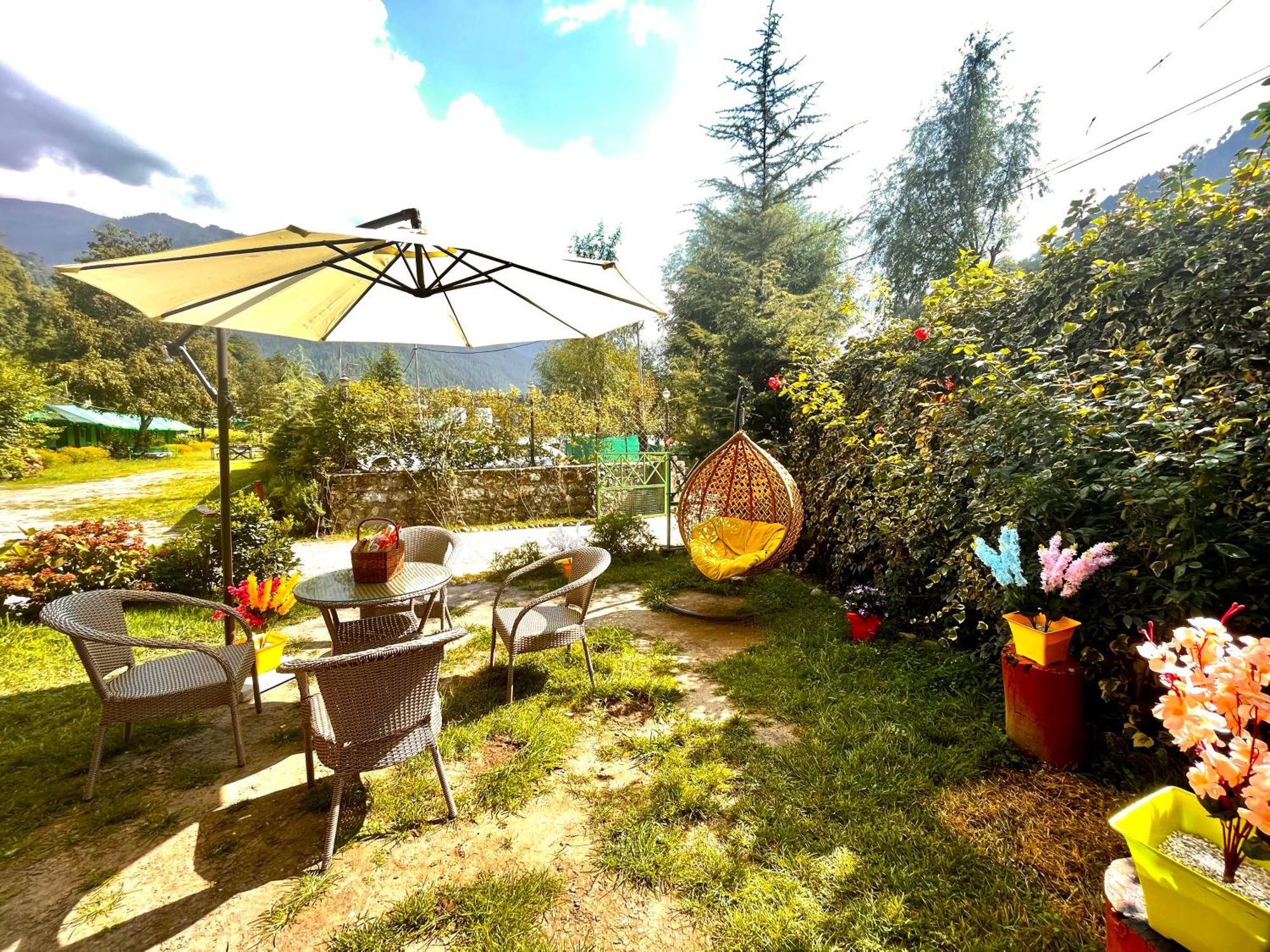 Himalayan Hill Queen Resort, Manali M98160-43400 מראה חיצוני תמונה
