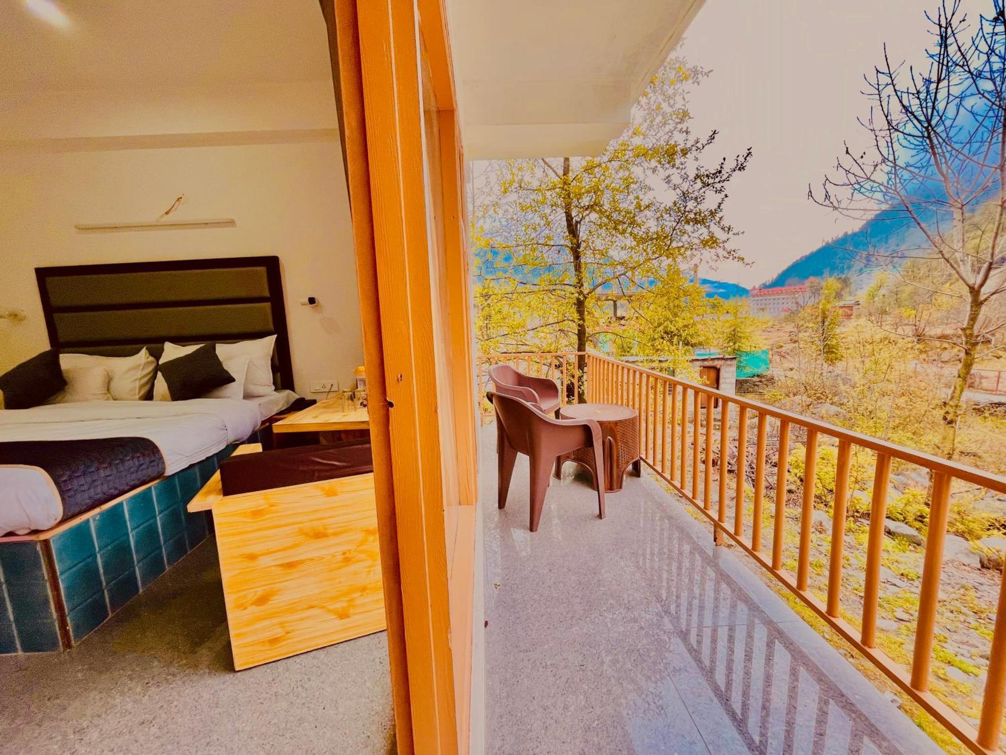 Himalayan Hill Queen Resort, Manali M98160-43400 מראה חיצוני תמונה