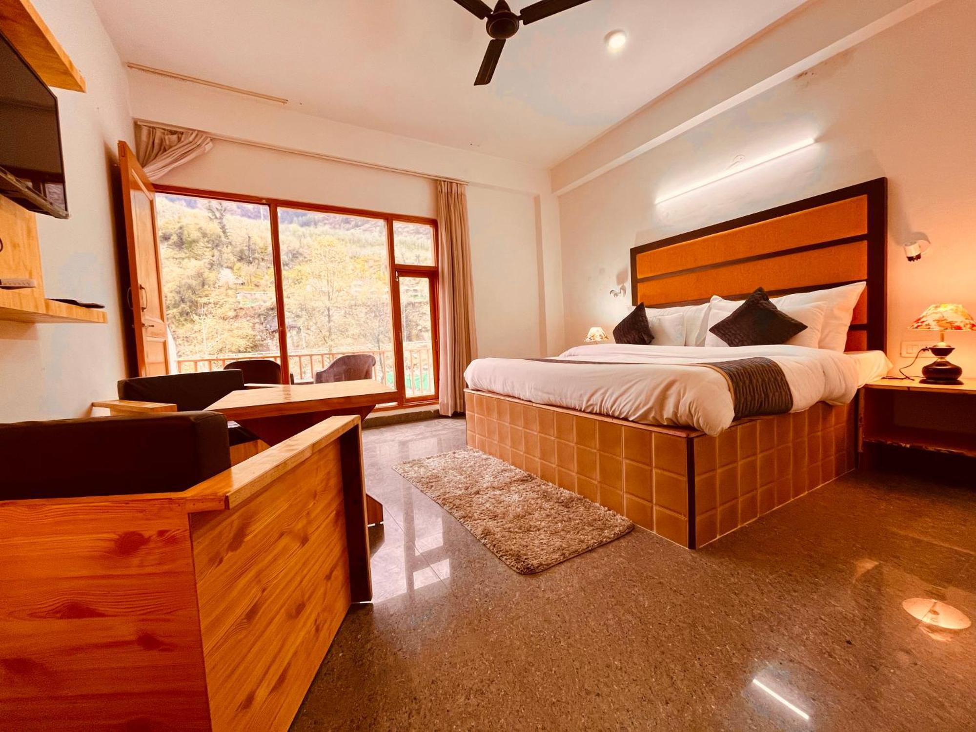 Himalayan Hill Queen Resort, Manali M98160-43400 מראה חיצוני תמונה