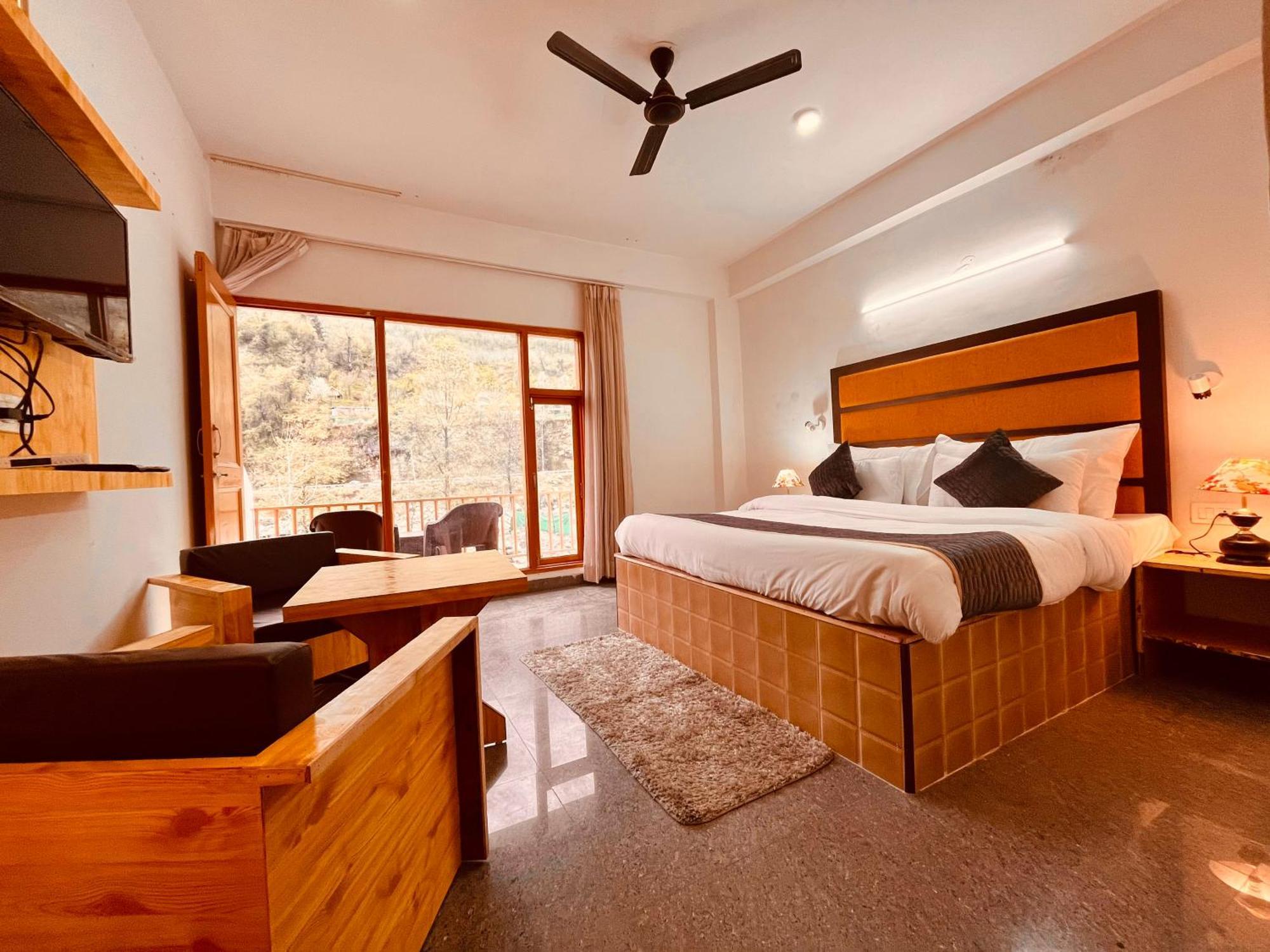 Himalayan Hill Queen Resort, Manali M98160-43400 מראה חיצוני תמונה