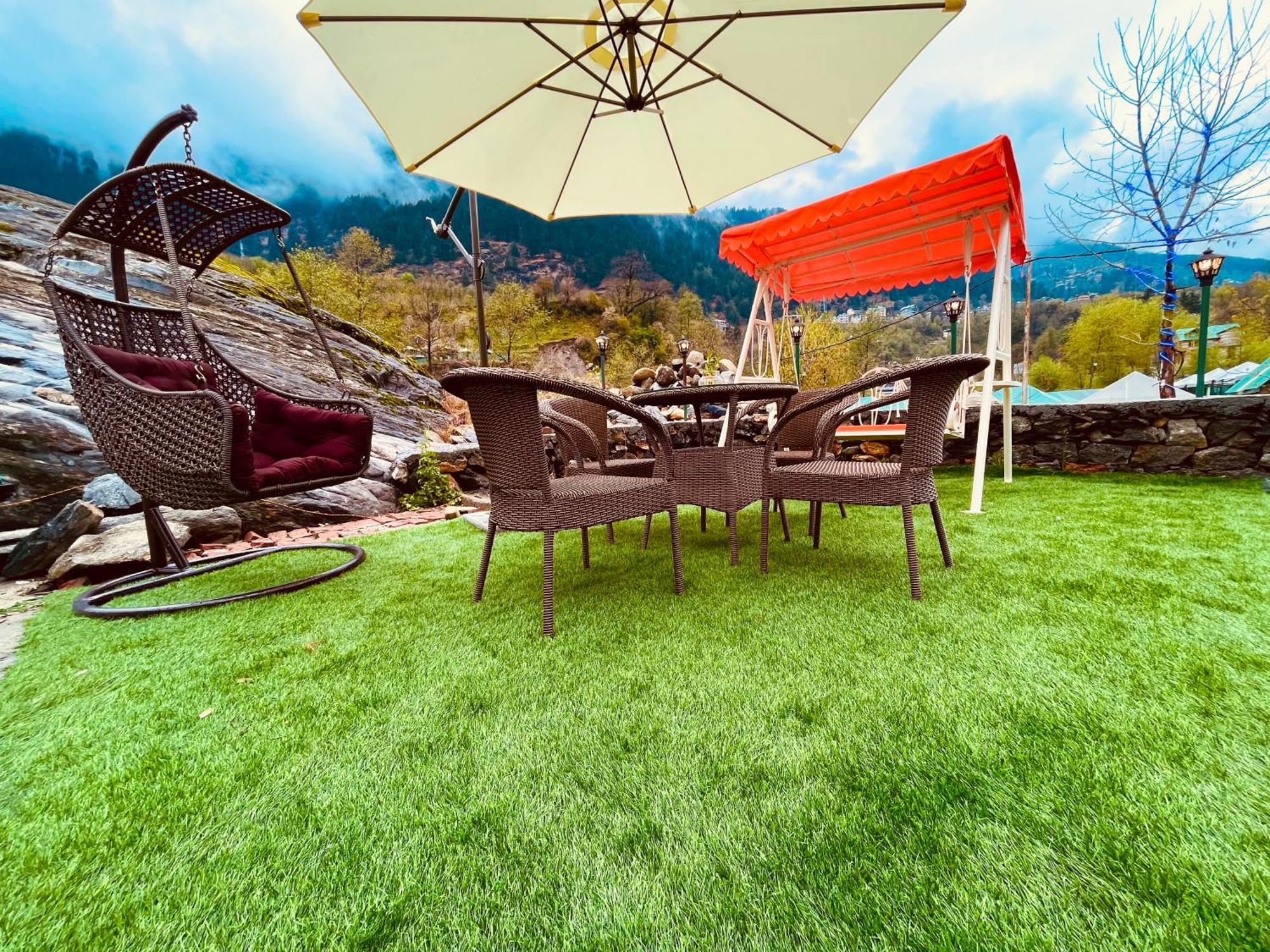Himalayan Hill Queen Resort, Manali M98160-43400 מראה חיצוני תמונה